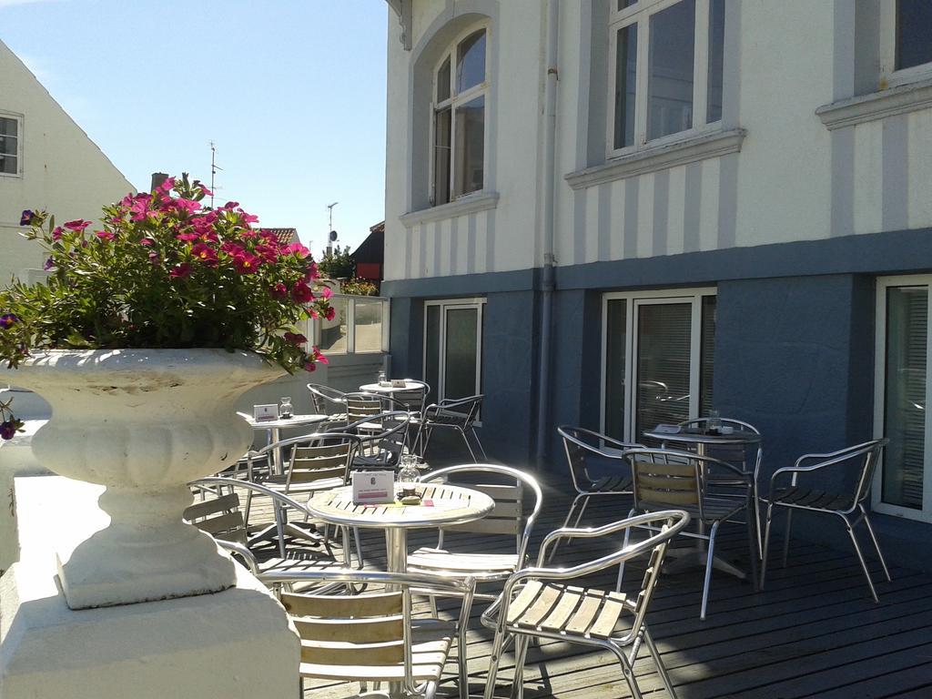 Hotel Sandvig Havn Allinge-Sandvig Exterior photo