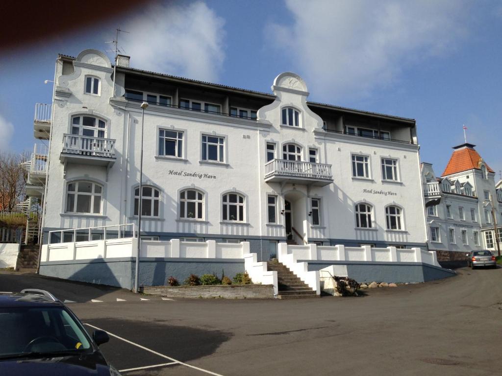 Hotel Sandvig Havn Allinge-Sandvig Exterior photo